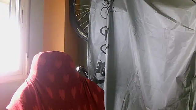 Snapshot of porkorossy chatting on 11.10.25 porkorossy online show from 11.10.25