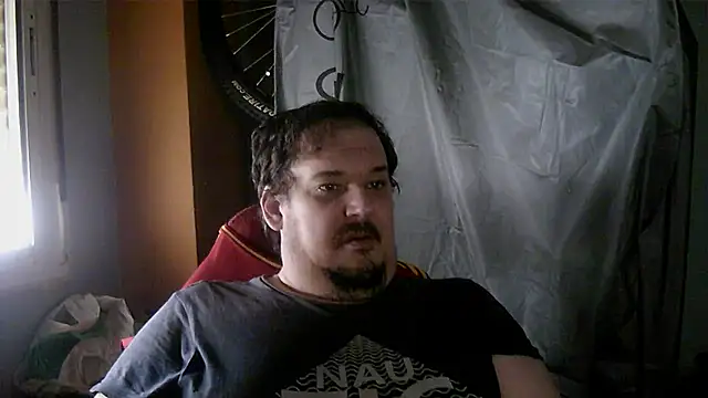 Snapshot of porkorossy chatting on 11.12.25 porkorossy online show from 11.12.25