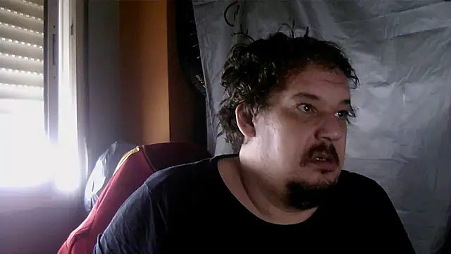 Snapshot of porkorossy chatting on 11.27.25 porkorossy online show from 11.27.25