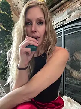 ItsDanniG online show from 03.15.25