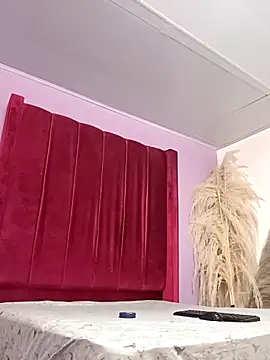 Snapshot of Shanelle__ chatting on 02.14.26 Shanelle online show from 02.14.26