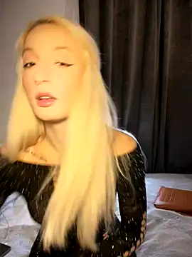 Ella Charm online show from 11.20.25