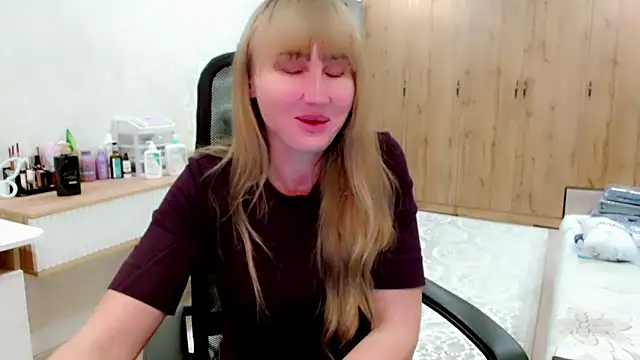 EveLove33 online show from 11.15.25