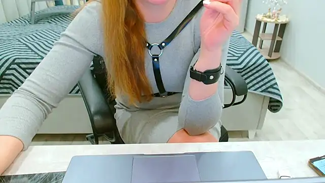 Snapshot of EveLove33 chatting on 04.25.26 EveLove33 online show from 04.25.26