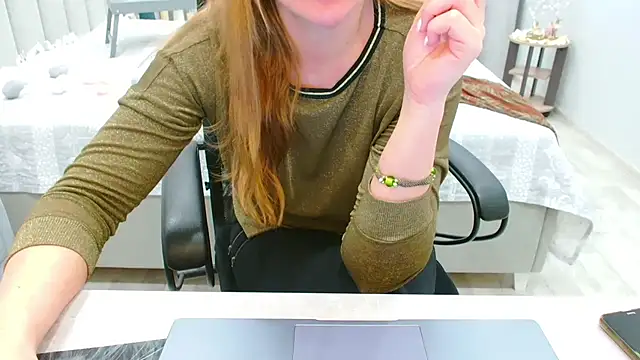 Snapshot of EveLove33 chatting on 05.03.26 EveLove33 online show from 05.03.26