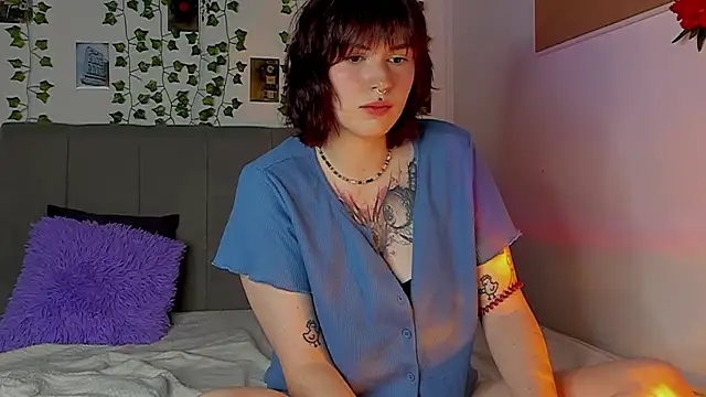 miss Lizzy online show from 12.21.24