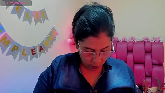 Snapshot of desire_matture chatting on 02.02.25 desire matture online show from 02.02.25