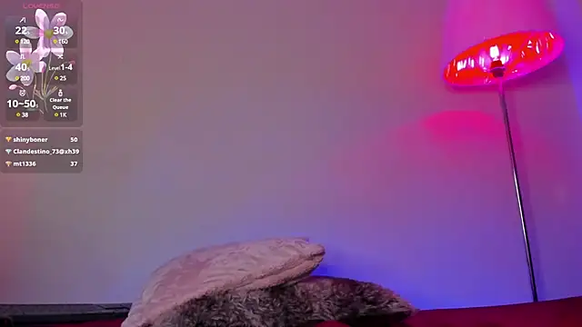 Snapshot of desire_matture chatting on 03.14.25 desire matture online show from 03.14.25