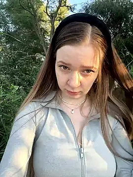 EvaWhite  online show from 09.16.25