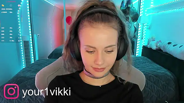 Snapshot of Vikki_Cheese chatting on 02.28.25 Vikki Cheese online show from 02.28.25