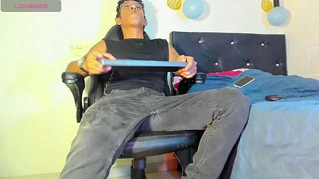 FuckHardlove online show from 02.14.25