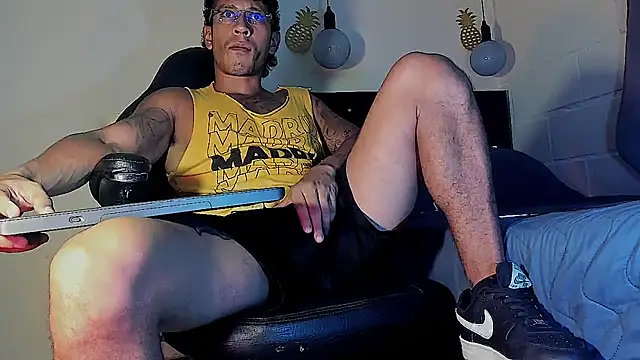 FuckHardlove online show from 03.20.25