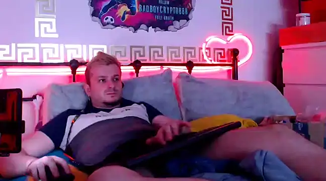 Snapshot of erotico69xxx chatting on 03.09.25 erotico69xxx online show from 03.09.25