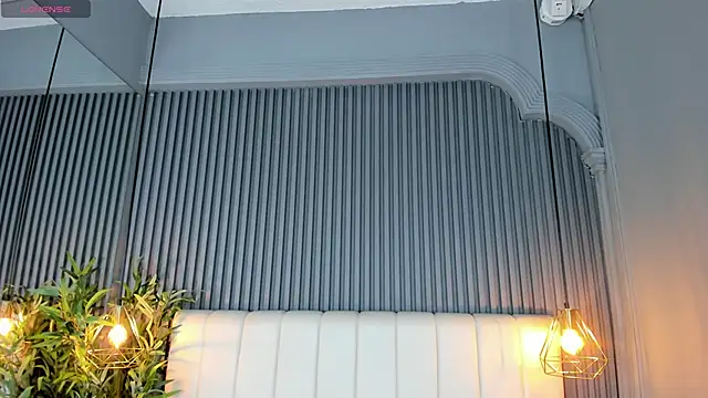 SaraRiley online show from 11.24.25