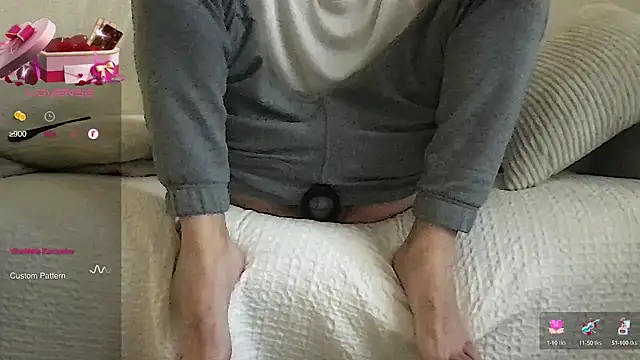 Snapshot of athenphysics chatting on 01.12.25 athenphysics online show from 01.12.25