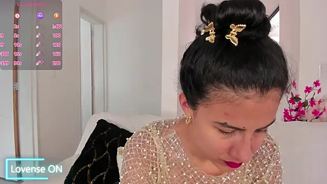 Alaia Ferrer  online show from 12.02.25