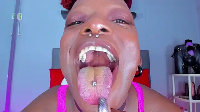 Coco Kiss online show from 11.27.25