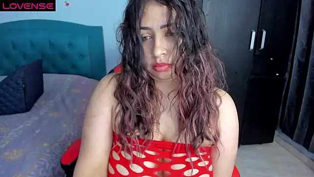Snapshot of charlotee_lovee69 chatting on 01.26.25 charlotee lovee69 online show from 01.26.25