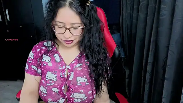Snapshot of charlotee_lovee69 chatting on 09.13.25 charlotee lovee69 online show from 09.13.25