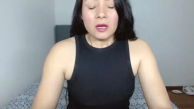 Snapshot of celeste_2023 chatting on 09.26.25 celeste 2023 online show from 09.26.25