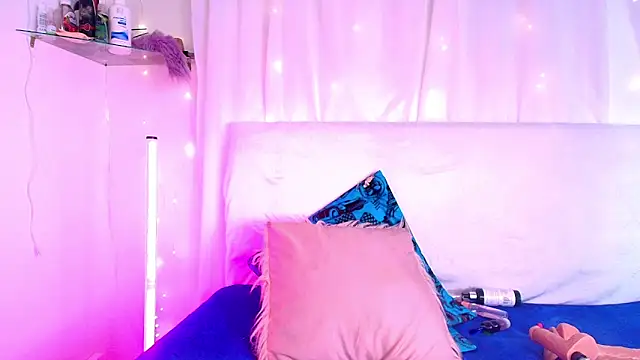 Natasha Wilde  online show from 01.25.25