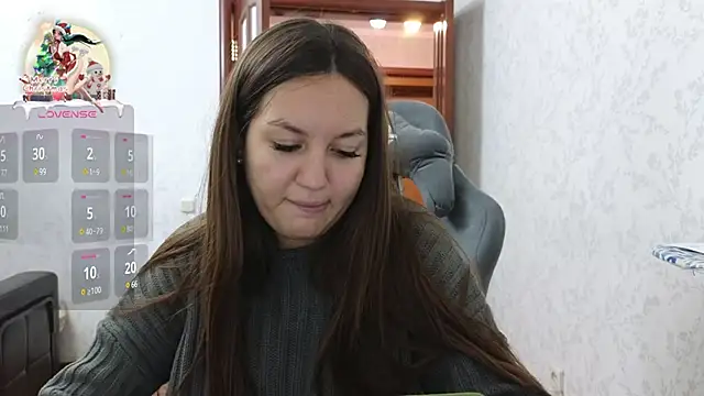 Snapshot of Nelly_Fischer chatting on 12.23.24 Nelly Fischer online show from 12.23.24