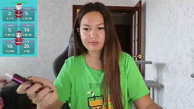 Snapshot of Nelly_Fischer chatting on 12.31.24 Nelly Fischer online show from 12.31.24