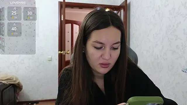 Snapshot of Nelly_Fischer chatting on 01.08.25 Nelly Fischer online show from 01.08.25