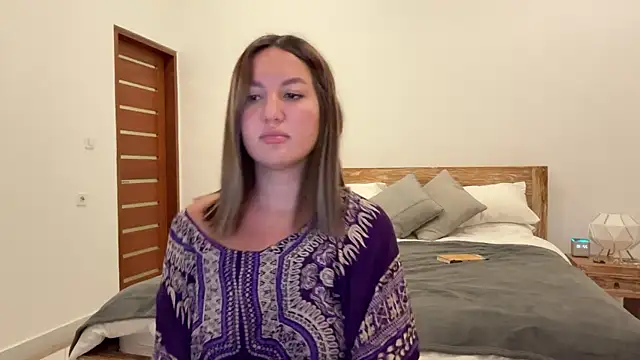 Snapshot of Nelly_Fischer chatting on 09.22.25 Nelly Fischer online show from 09.22.25