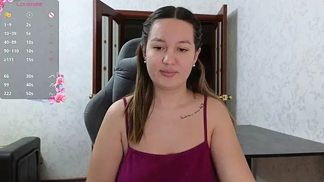 Nelly Fischer online show from 04.21.26