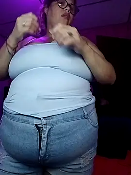 EllisW8 online show from 11.02.25