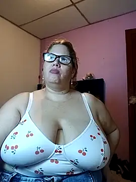 EllisW8 online show from 04.16.26