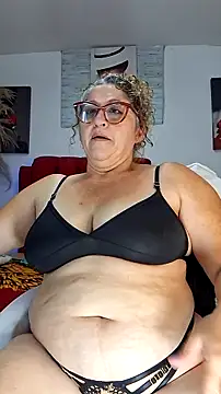 Snapshot of evelin_hott chatting on 02.24.26 evelin hott online show from 02.24.26