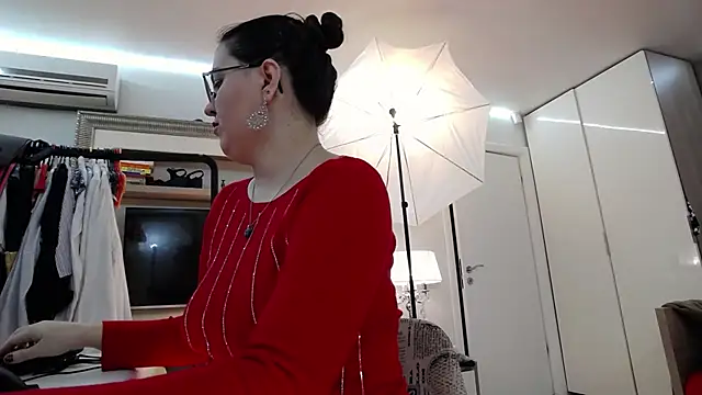 ILoveToFeelU online show from 03.20.25