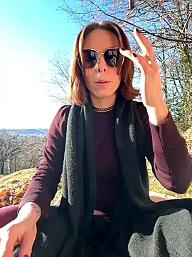 Mia Railey online show from 01.11.26