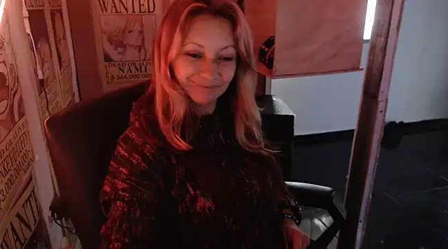 Snapshot of Paulita_x3 chatting on 02.14.25 Paulita x3 online show from 02.14.25