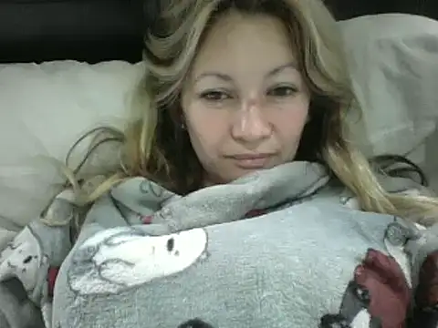 Snapshot of Paulita_x3 chatting on 09.11.25 Paulita x3 online show from 09.11.25