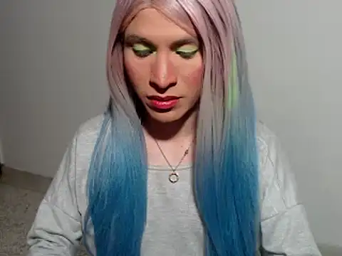 HugeDanex online show from 11.22.25