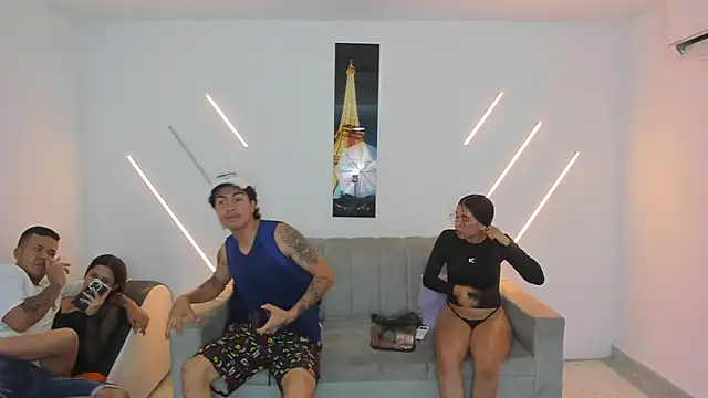 Snapshot of brutal_sex_room2 chatting on 12.02.25 brutal sex room2 online show from 12.02.25