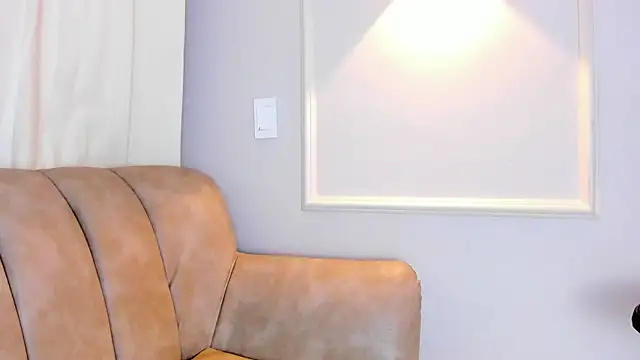 Snapshot of Lia_walton chatting on 03.18.25 Lia walton online show from 03.18.25