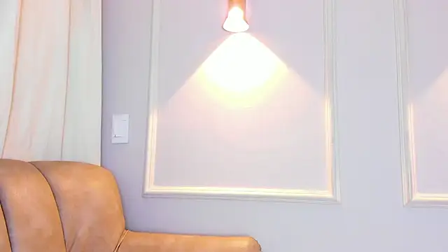 Snapshot of Lia_walton chatting on 12.16.25 Lia walton online show from 12.16.25