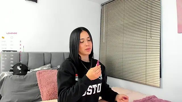 Gigi-bom online show from 01.06.26