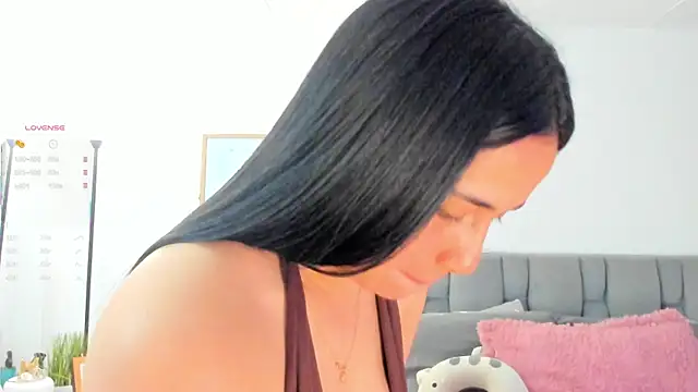 Gigi-bom online show from 01.10.26