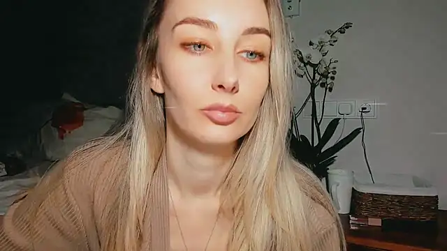 Maiami000 online show from 01.23.25