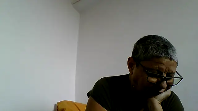 roseblak42 online show from 11.25.25