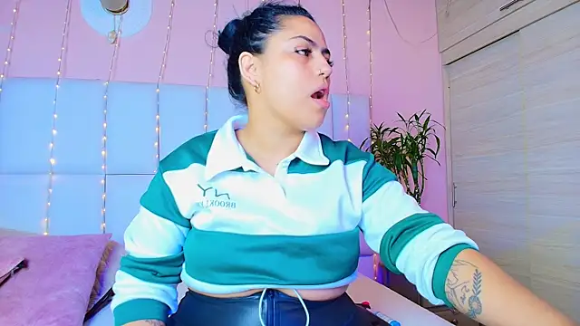 kiana cream online show from 02.14.25