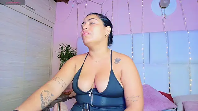 kiana cream online show from 03.02.25