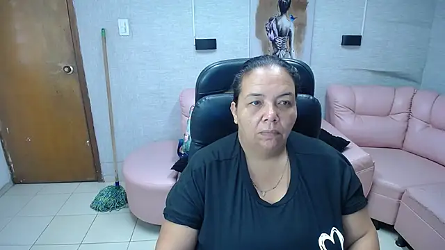 Penelope Nipples  online show from 11.25.25