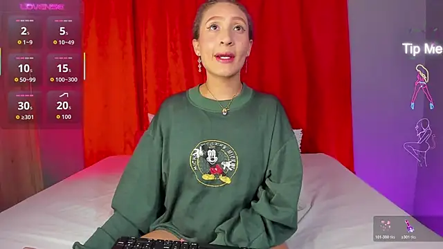 IsabellaSpencer online show from 12.20.25