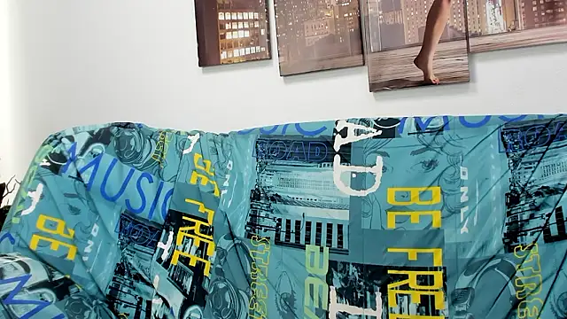 Snapshot of Tiny_JuJu chatting on 03.04.26 Tiny JuJu online show from 03.04.26